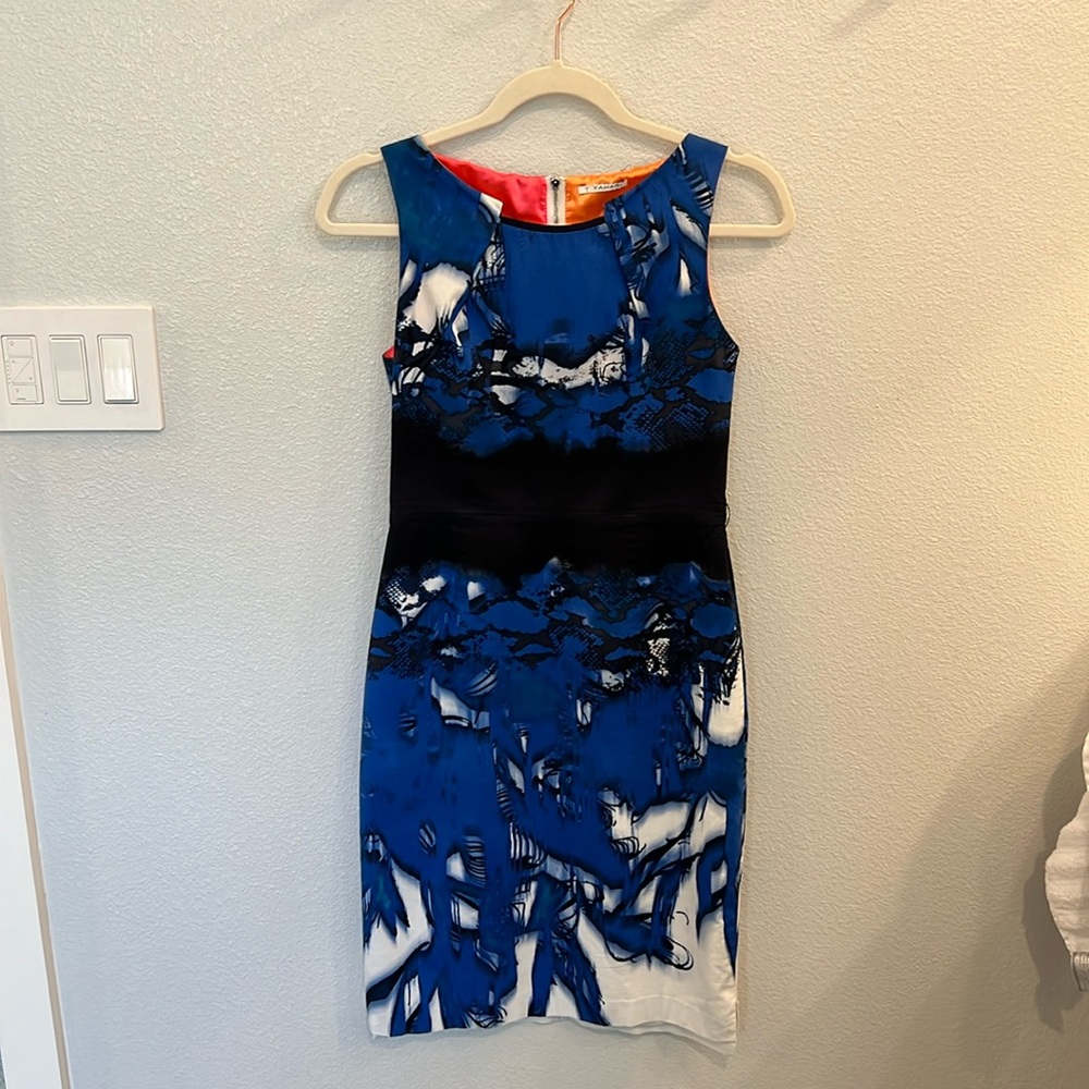 Tahari size 2, navy blue and blue and white dress